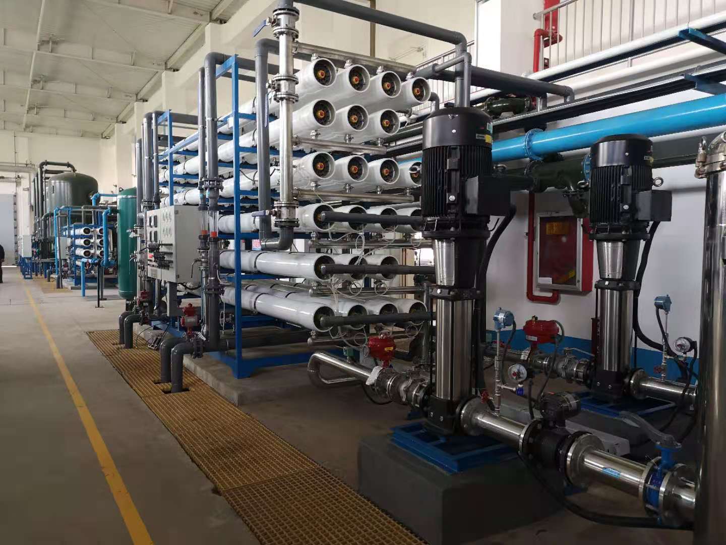 冬季操作反滲透設(shè)備時(shí)應(yīng)注意什么? 冬季操作反滲透設(shè)備時(shí)應(yīng)注意什么?